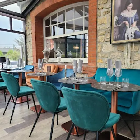 Hotel Logis Restaurant L'auberge Normande Carentan