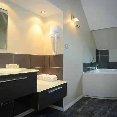 Logis Restaurant L'auberge Normande Hotel 2*