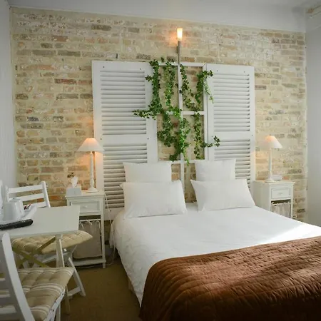 Logis Restaurant L'auberge Normande Carentan