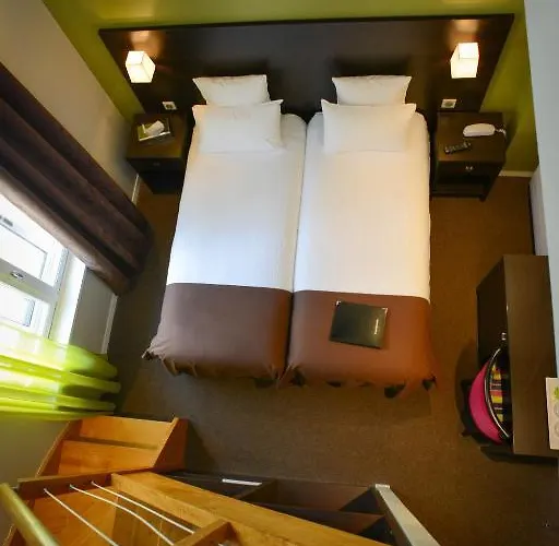 Logis Restaurant L'auberge Normande ホテル