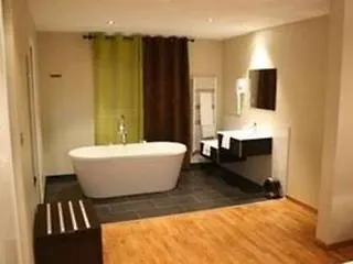 Logis Restaurant L'auberge Normande ホテル カランタン