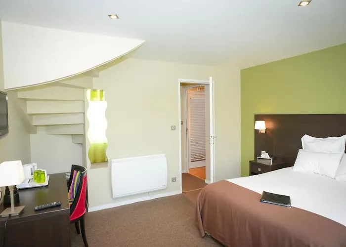 Logis Restaurant L'auberge Normande 2* カランタン