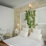 Отель Logis Restaurant L'auberge Normande Карантан