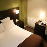 Logis Restaurant L'auberge Normande Отель Карантан