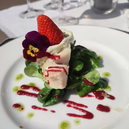 Отель Logis Restaurant L'auberge Normande 2*