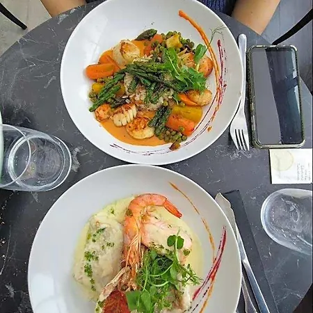 Logis Restaurant L'auberge Normande فندق