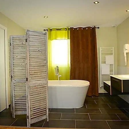 Hotel Logis Restaurant L'auberge Normande 2*