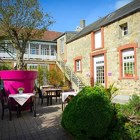 Hotel Logis Restaurant L'auberge Normande Carentan