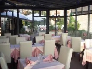 Logis Restaurant L'auberge Normande فندق كارُتو