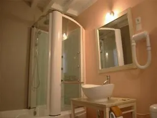 Hotell Logis Restaurant L'auberge Normande Carentan