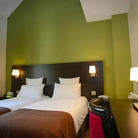 Logis Restaurant L'auberge Normande Hotel 2*