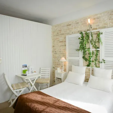 Ξενοδοχείο Logis Restaurant L'auberge Normande 2*