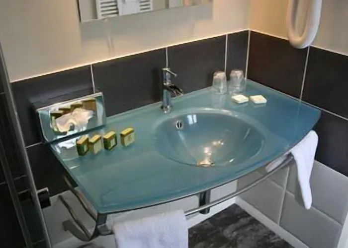 Logis Restaurant L'auberge Normande Carentan