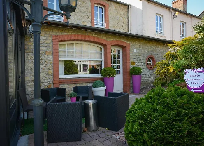 Logis Restaurant L'auberge Normande Hotel 2*
