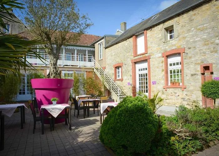 Logis Restaurant L'auberge Normande Hotel Carentan