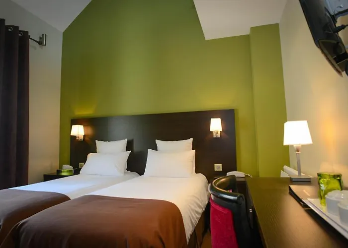 Logis Restaurant L'auberge Normande Hotel 2*